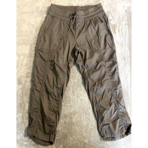 NWOT North Face Aphrodite Capris